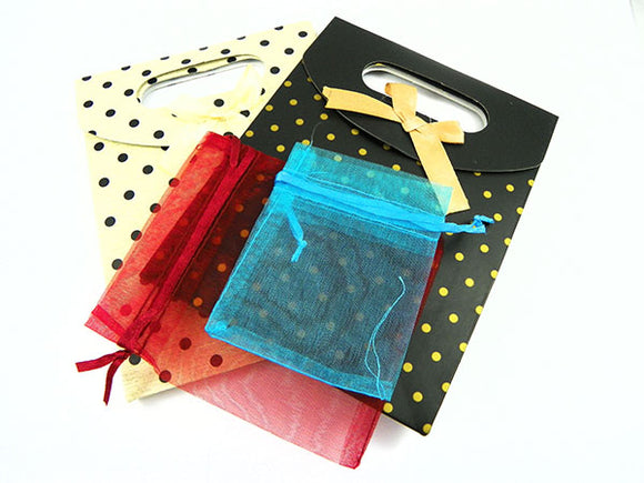 Pochettes et boîtes cadeaux