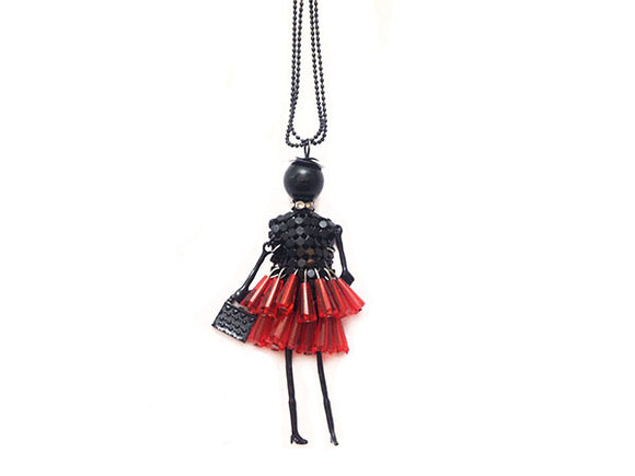 Collier avec pendentif poupée - Noir et rouge - x 1